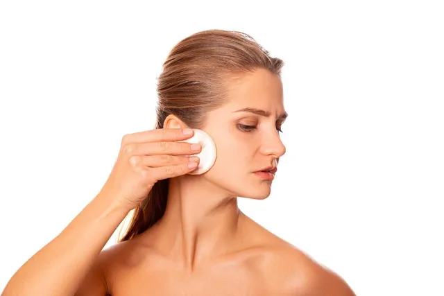 সান বার্নের দাগ দূর করতে মেনে চলুন এই ঘরোয়া উপায়টি