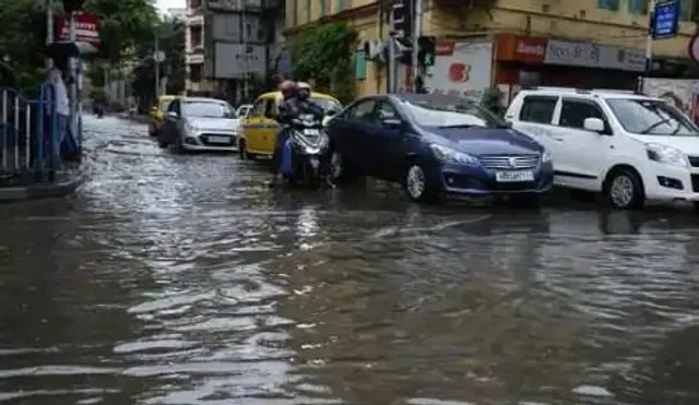 আজ দক্ষিণবঙ্গের কিছু জেলায় ভারী বৃষ্টির সম্ভাবনা