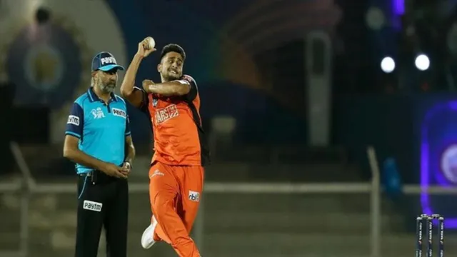 আইপিএলের চলতি মরশুমে দ্রুততম বলটি করলেন উমরান মালিক