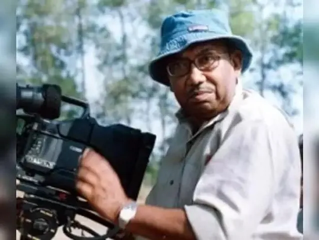 শারীরিক অবস্থার উন্নতি তরুণ মজুমদারের