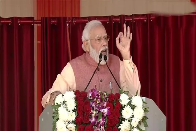 উত্তরাখণ্ডে গিয়ে বিরোধীদের এক হাত নিলেন প্রধানমন্ত্রী