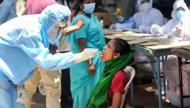 আঘাত হানবে না করোনার তৃতীয় ঢেউ!