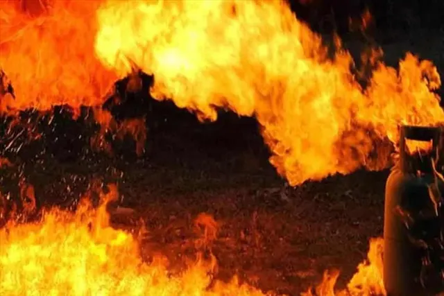 ভয়াবহ বিস্ফোরণে কেঁপে উঠল হাওড়া, আশঙ্কাজনক একাধিক