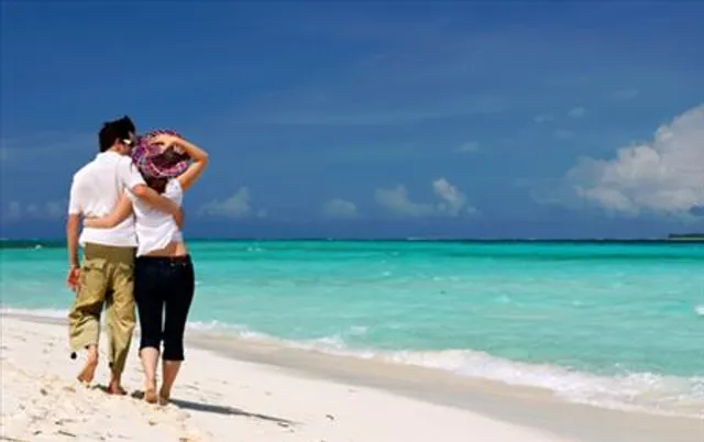 সুখী দম্পতি হতে বিয়ের আগে লিভ ইন করুন