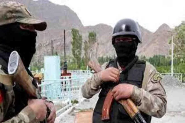 কিরগিজস্তান-তাজিকিস্তান সংঘর্ষ, সরিয়ে নিয়ে যাওয়া হচ্ছে সাধারণ নাগরিকদের- দেখুন ভিডিও