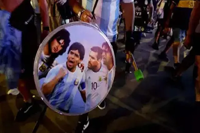 মারাদোনা ম্যাজিকের আশায় আর্জেন্টিনার সমর্থকরা