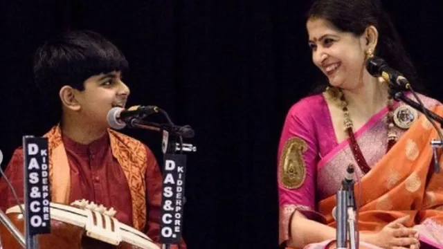 মা-ছেলের যুগলবন্দী, আবেগে ভাসলেন শ্রেয়া ঘোষাল