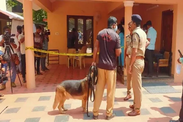 কেন্দ্রীয় মন্ত্রীর বাড়িতে পাথর ছোড়ার ঘটনায় গ্রেফতার ১