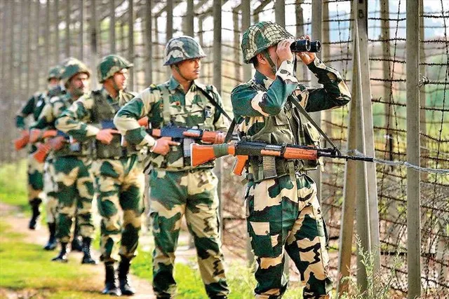 ভারত-পাকিস্তান সীমান্তে উদ্ধার অস্ত্রশস্ত্র