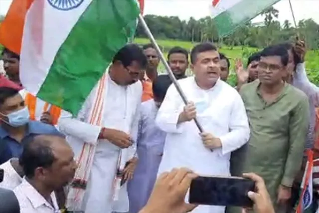 তেরঙ্গা যাত্রার সূচনা করলেন শুভেন্দু অধিকারী