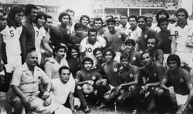 আজকের দিনে ফুটবল সম্রাট পেলে মোহনবাগানের বিরুদ্ধে ইডেনে খেলেছিলেন