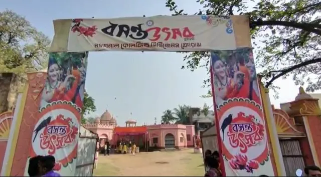 বসন্ত উৎসবে মাতল অন্ডালবাসী