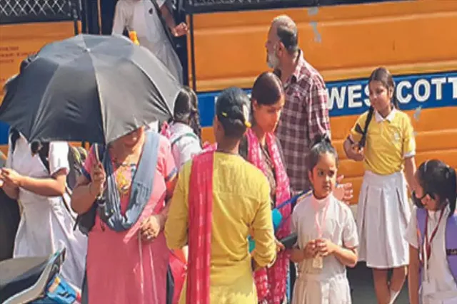 তীব্র গরমে বদলাতে পারে স্কুলের সময়