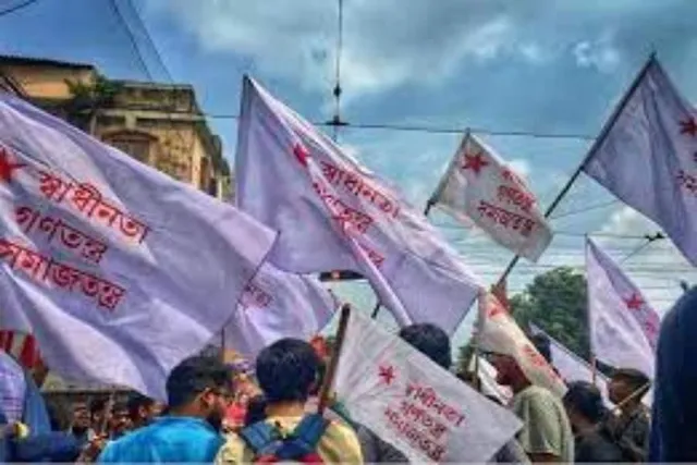 বাঙালির মৎস্যপ্রীতি নিয়ে পরেশ রাওয়ালের কটাক্ষ: মাছ ভেজে বিরোধিতা এসএফআইয়ের