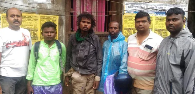 সমাজ মাধ্যমের সহায়তায় মেদিনীপুর থেকে ৬ বছর পরে জাম্বনীর বাড়িতে ফিরল মাড়ধা সরেন