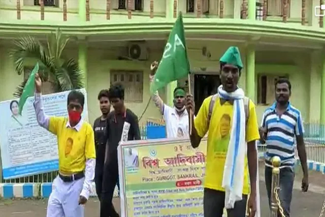 রাষ্ট্রপতির কাছে আদিবাসী সেঙ্গেল অভিযানের স্মারকলিপি প্রদান