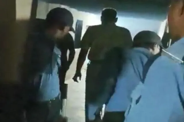 মেদিনীপুর সদরে চোলাই মদের বিরুদ্ধে পুলিশের অভিযান, একাধিক আটক