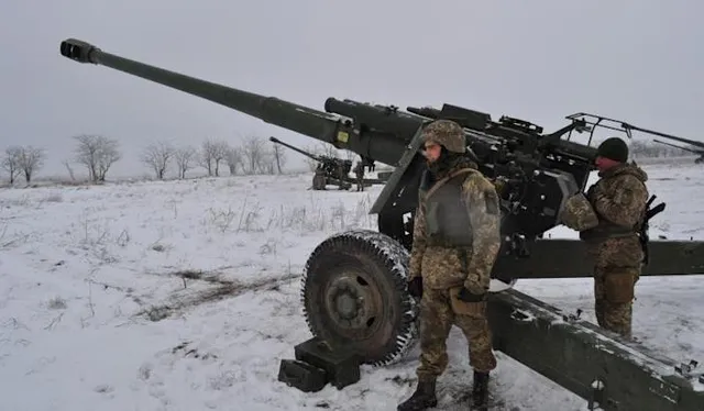"একটি গোলাবর্ষণ, একটি কামানের আগুন যুদ্ধের দিকে নিয়ে যেতে পারে," ইউক্রেনীয় রাষ্ট্রপতি