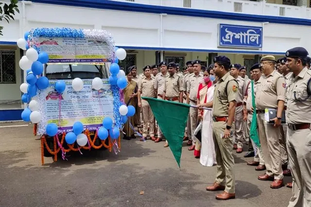 শিশু সুরক্ষা দিবসে বিশেষ ট্যাবলো পুলিশের