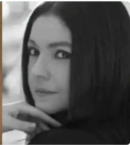 মায়ের জন্মদিনে এক পুরানো ছবি শেয়ার করলেন পূজা ভাট