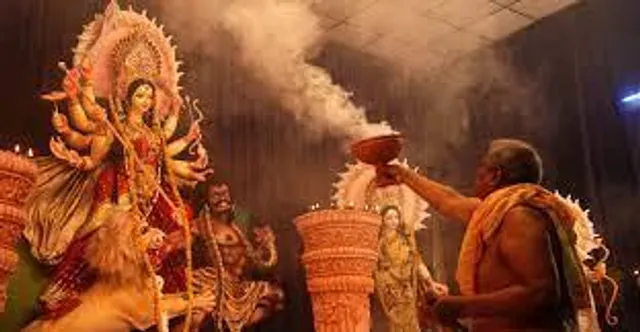 'আগে সরকারি ভাতা, তারপর দুর্গাপুজো,' হুঁশিয়ারি পুরোহিতদের