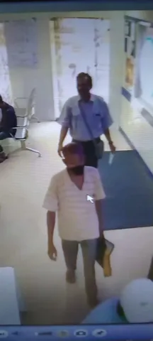 ঝাড়গ্রামে স্টেট ব্যাংকের ভেতর থেকে গ্রাহকের দু'লক্ষ টাকা চুরি; তদন্তে পুলিশ