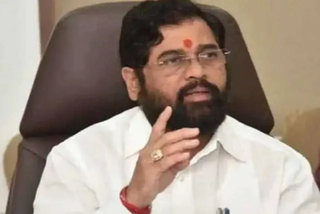 একনাথ শিন্ডের নিশানায় উদ্ধব ঠাকরে