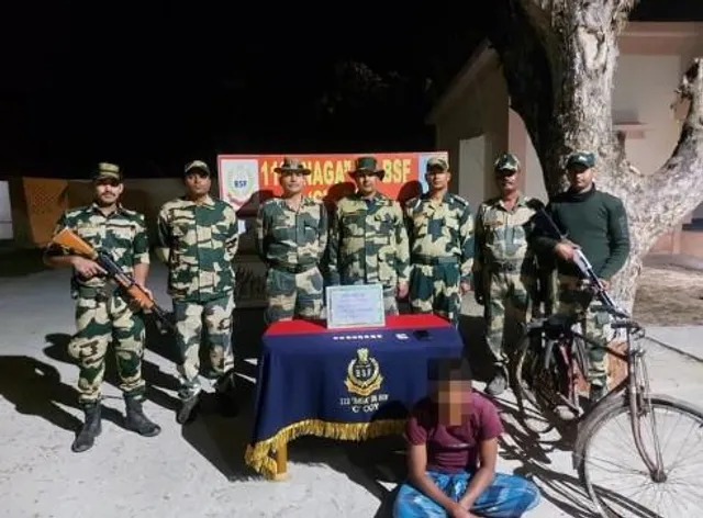 উত্তর চব্বিশ পরগনায় ৮টি সোনার বিস্কুটসহ এক ব্যক্তিকে গ্রেফতার করল বিএসএফ