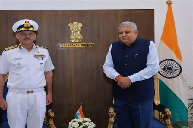 হঠাৎ ভারতীয় কোস্ট গার্ডের প্রধানের সঙ্গে দেখা করলেন রাজ্যপাল