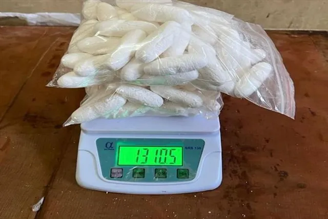 পেটের মধ্যে লুকিয়ে মাদক পাচার, গ্রেফতার ১