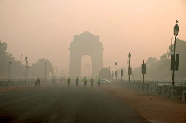 শীতের দাপট দিল্লির বুকে