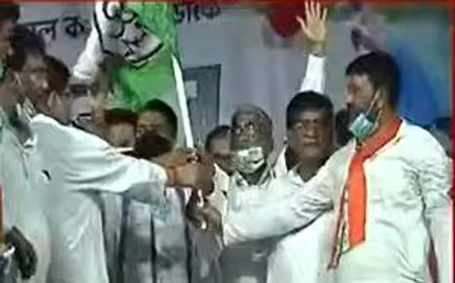 জল্পনার অবসান, তৃণমূলে যোগ দিলেন মইনুল হক