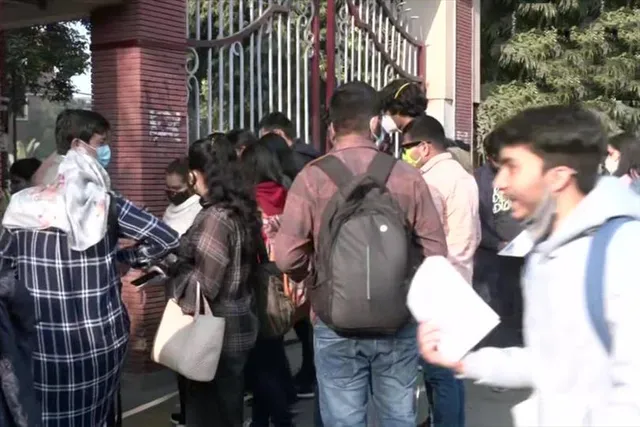 ফের খুলল বিশ্ববিদ্যালয়ের দরজা, খুশি পড়ুয়ারা