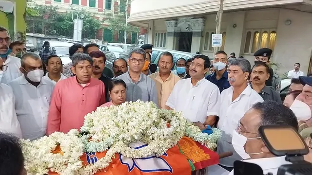 দলীয় পতাকায় মোড়া দেহ, বিজেপি কাউন্সিলর তিস্তার অন্তিম যাত্রা
