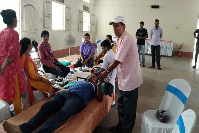 ডেবরায় সেচ্ছায় রক্তদান শিবিরের আয়োজন করা হল