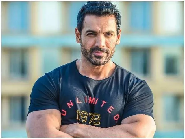 করোনা আক্রান্ত জন আব্রাহাম