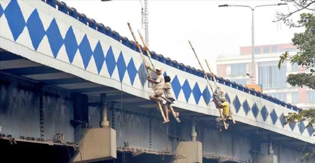 'মা' ঘিরতে চিঠি দিল লালবাজার!