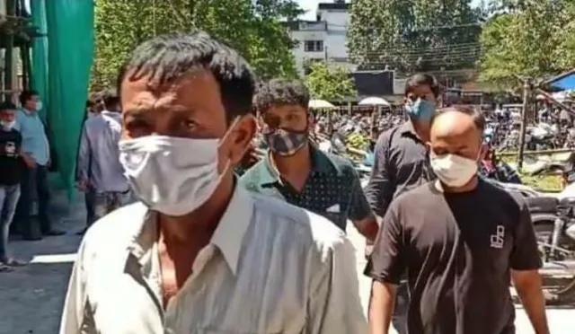 গোপন অভিযান চালিয়ে উদ্ধার ২ কিলো সোনা, ধৃত ২