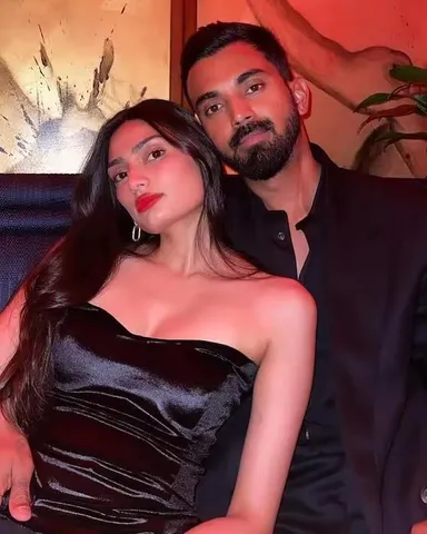 আজই বিবাহ বন্ধনে আবদ্ধ হতে চলেছেন আথিয়া- কে এল রাহুল