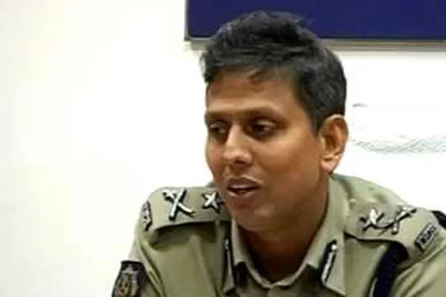 গুজব ছড়াবেন না, সাংবাদিক বৈঠক থেকে বার্তা জাভেদ শামিমের