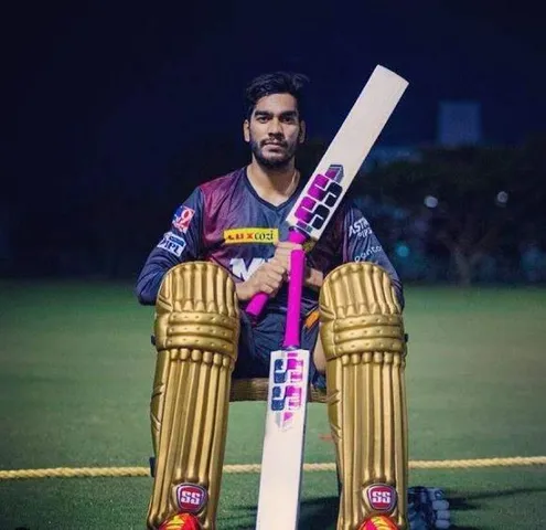 অভিষেক ম্যাচে নজর কাড়লেন ভেঙ্কটেশ আইয়ার