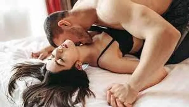 চুটিয়ে ফ্লোর'প্লে!