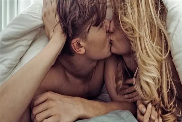 এবার চুমুতেই ঝড়বে মেদ