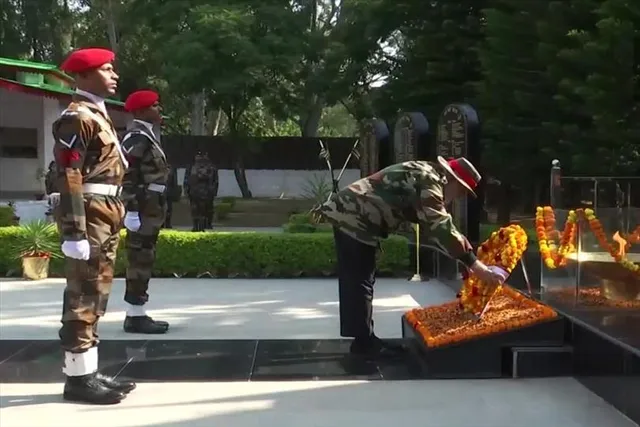 শহীদ জওয়ানদের শ্রদ্ধা জানালেন প্রধানমন্ত্রী