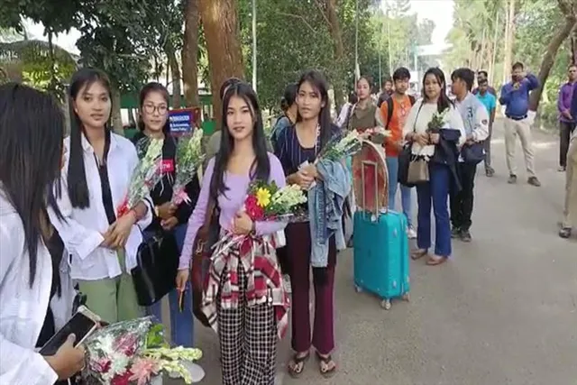 বাংলাদেশে হাজির ভারতের ৩৫ বিধায়ক সহ ৬২ জন