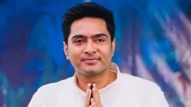 মাতৃবন্দনা শেষে ময়দানে অভিষেক