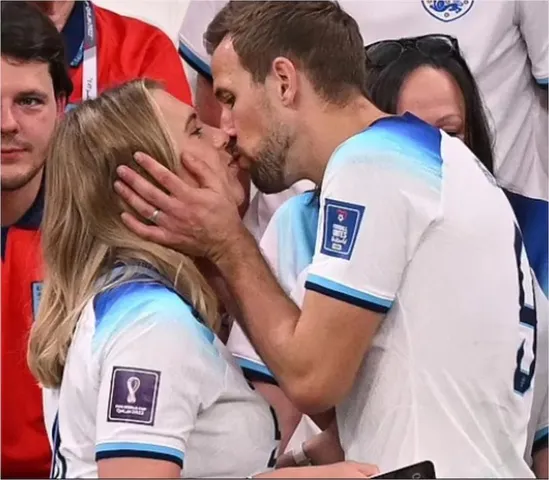 কাতারের নিয়মকে 'নকআউট' ইংল্যান্ডের