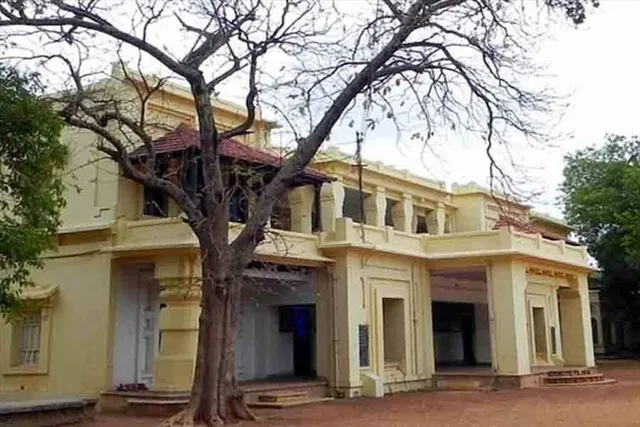 বিক্ষোভে উত্তাল বিশ্বভারতী