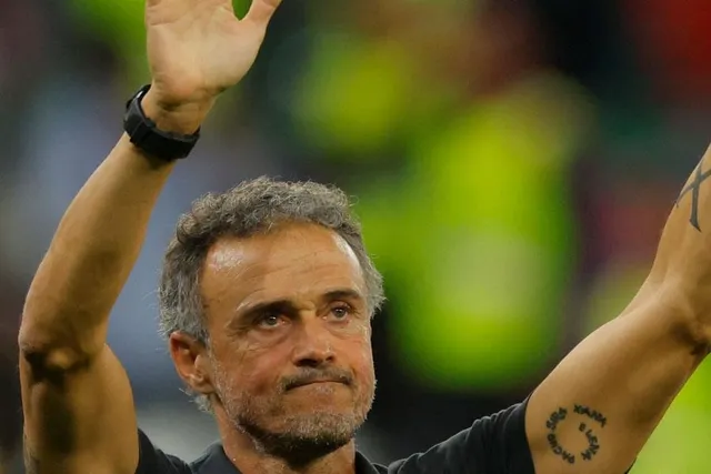 পদত্যাগ করার পর আবেগপূর্ণ চিঠি লুইসের