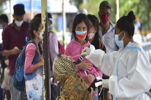 বাড়ছে সংক্রমণ, যদিও ৫০-এর নীচেই রয়েছে মৃত্যু সংখ্যা